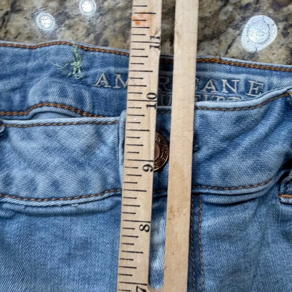American Eagle Hi-Rise Shortie Light Wash Super Stretch Denim Shorts Size 14